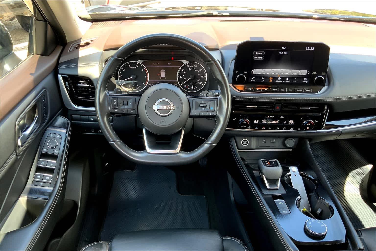 Used 2023 Super Black Nissan SL image 6