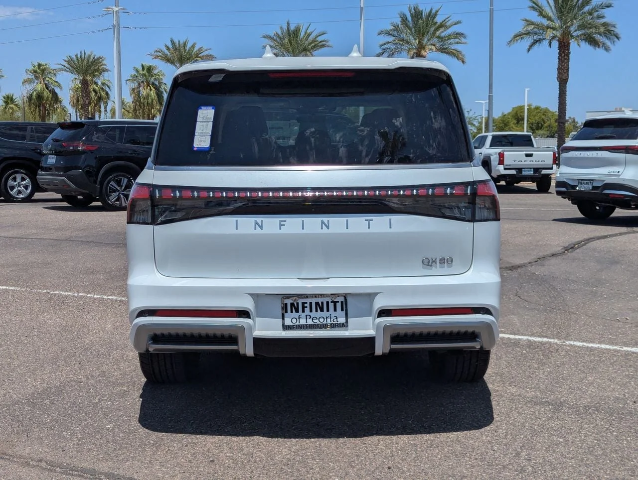 New 2027 RADIANT WHITE INFINITI Luxe 2WD image 4