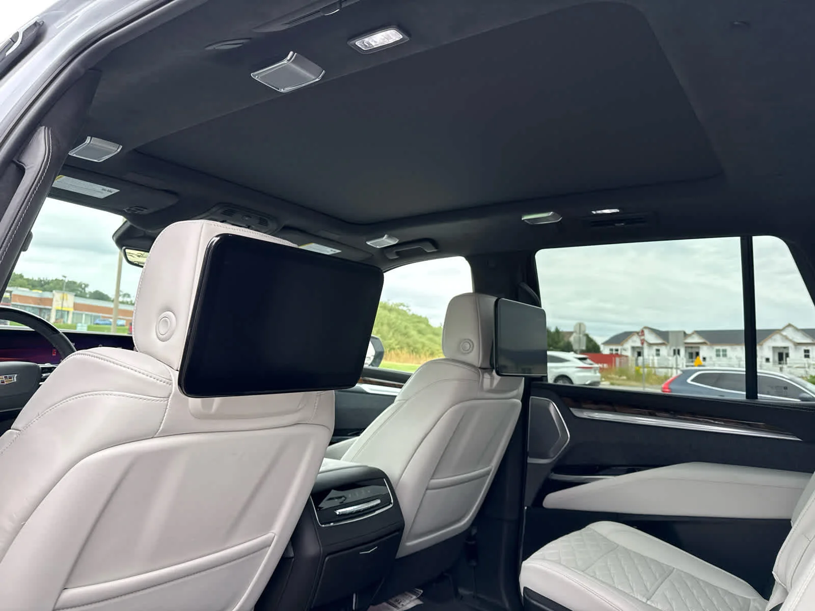 Used 2026 Vibrant White Tricoat Cadillac 4WD Platinum Sport image 14