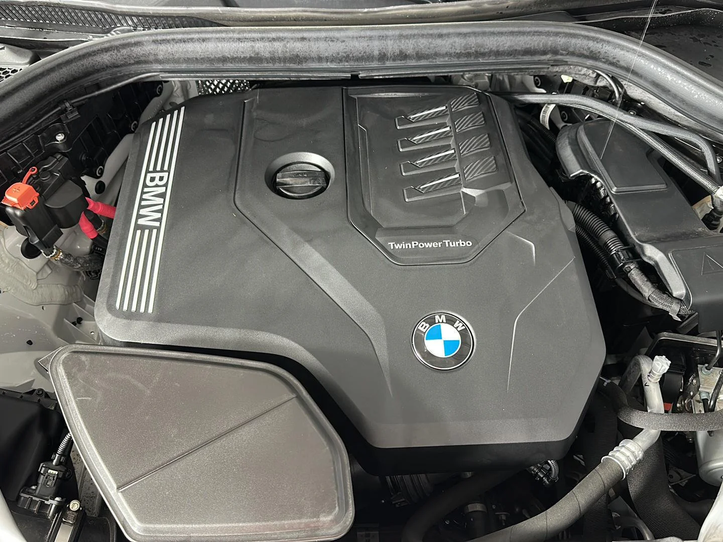 Used 2024 Mineral White Metallic BMW xDrive30i image 31