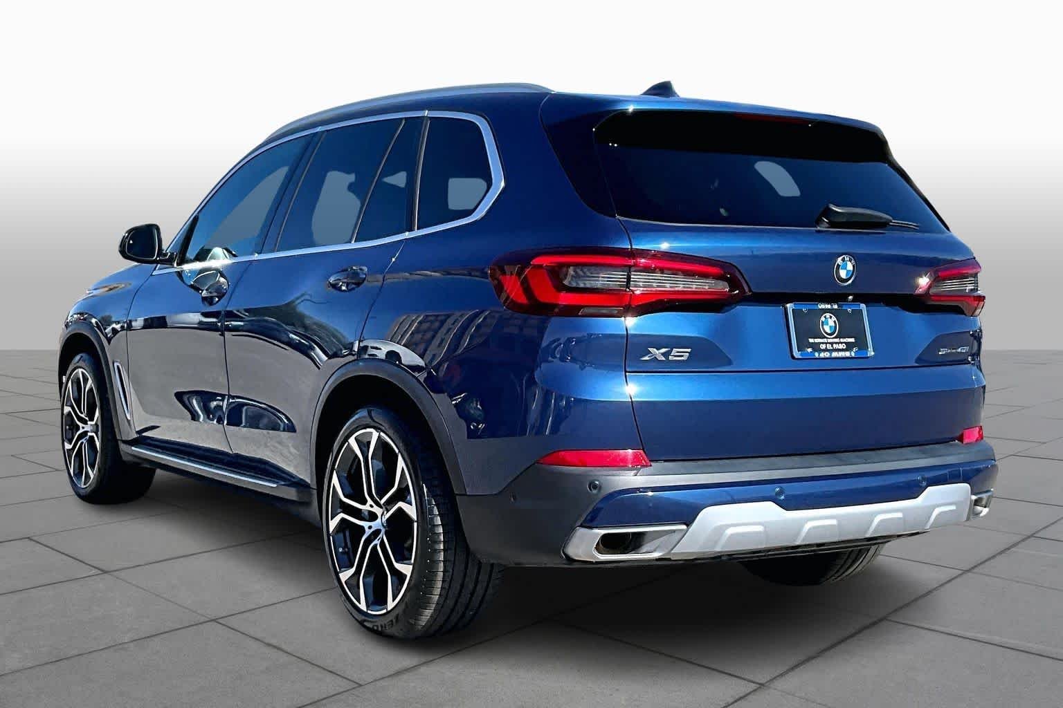Used 2023 Phytonic Blue Metallic BMW sDrive40i image 11