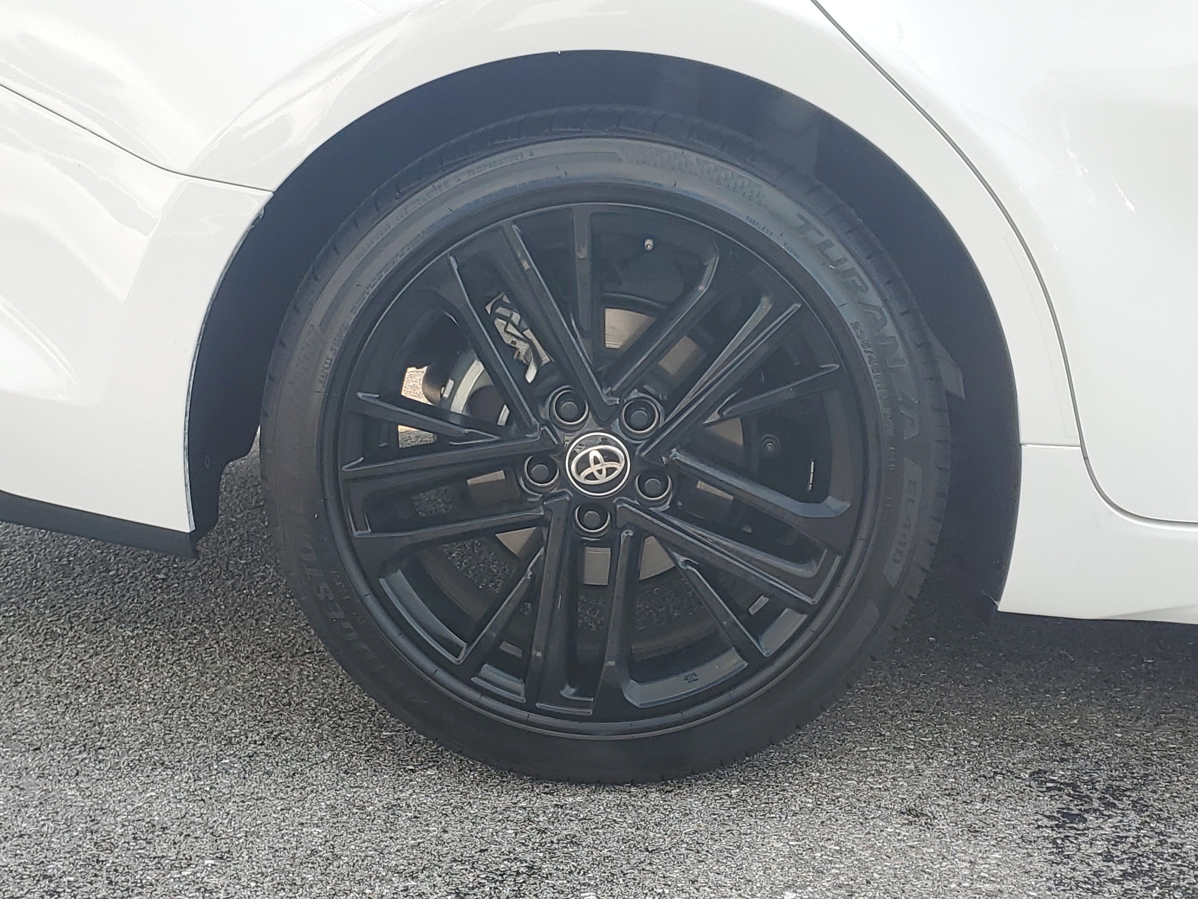 Used 2025 Ice Cap Toyota SE image 7