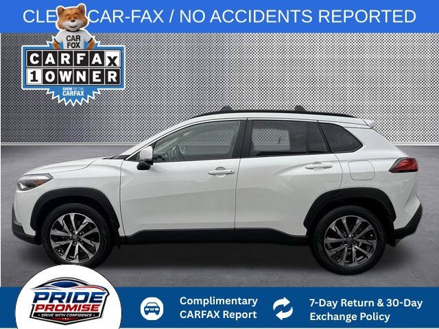 Used 2022 Off-white Toyota XLE image 2