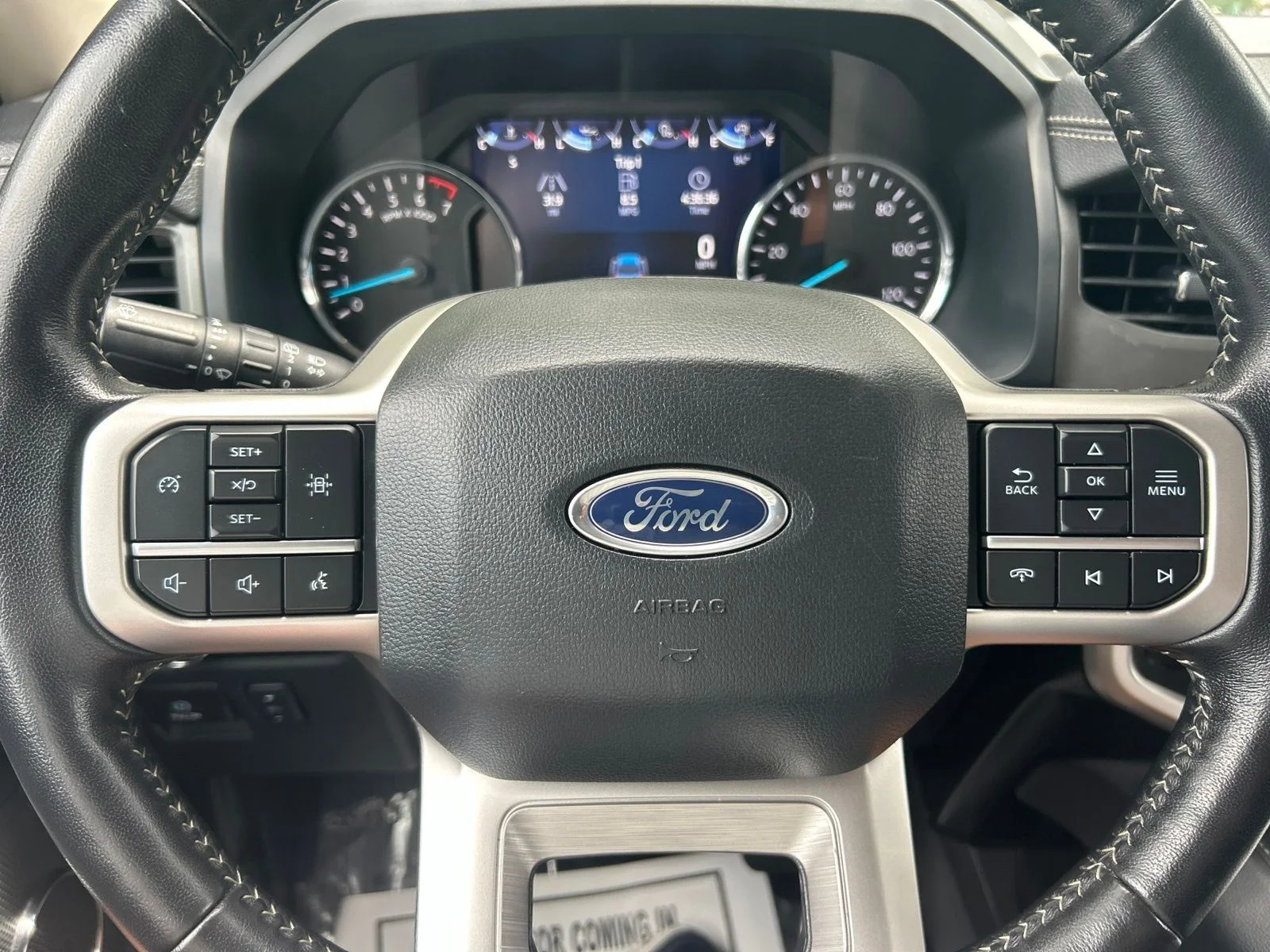 Used 2024 Gray Ford XLT image 18