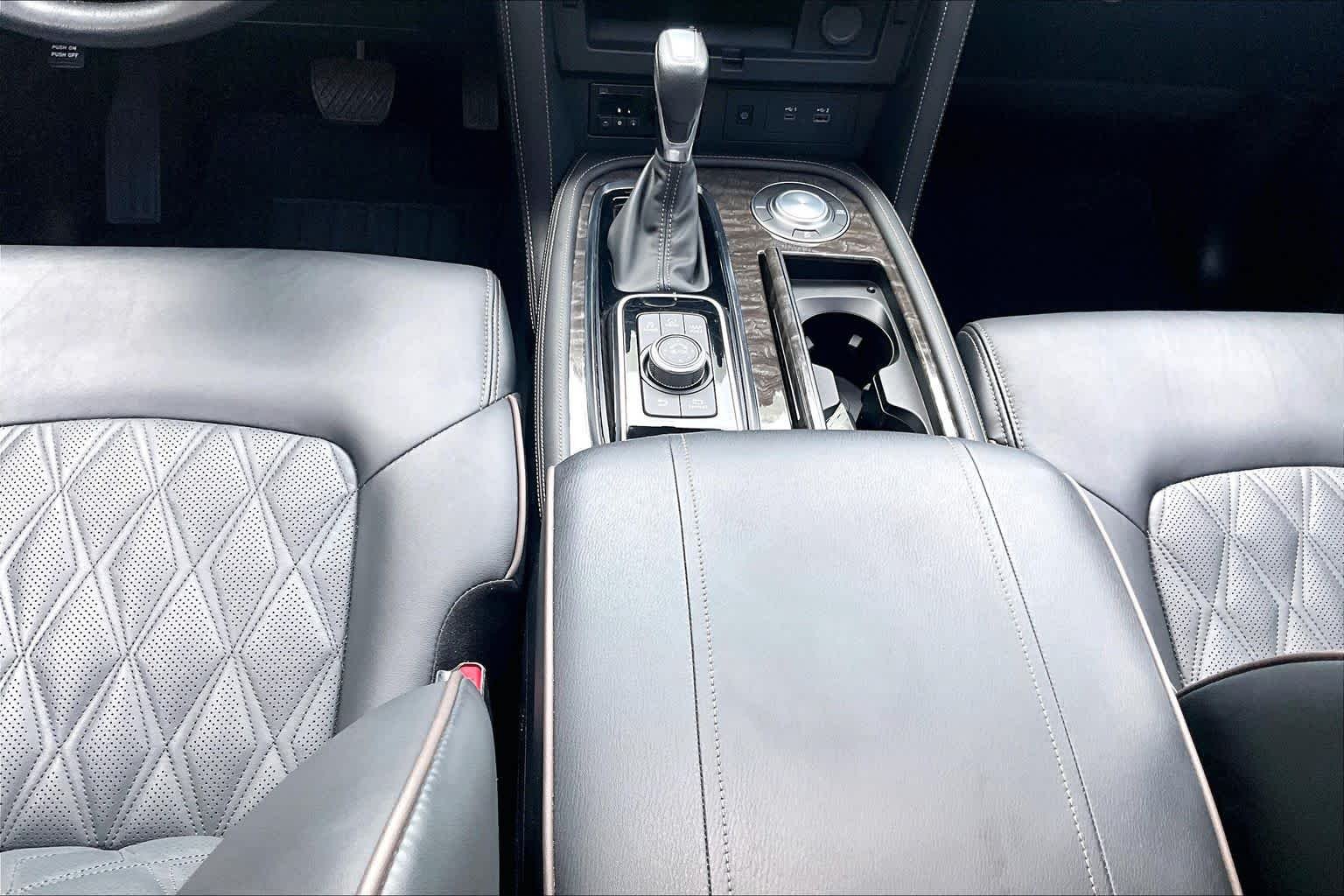 Used 2024 Super Black Nissan Platinum image 17