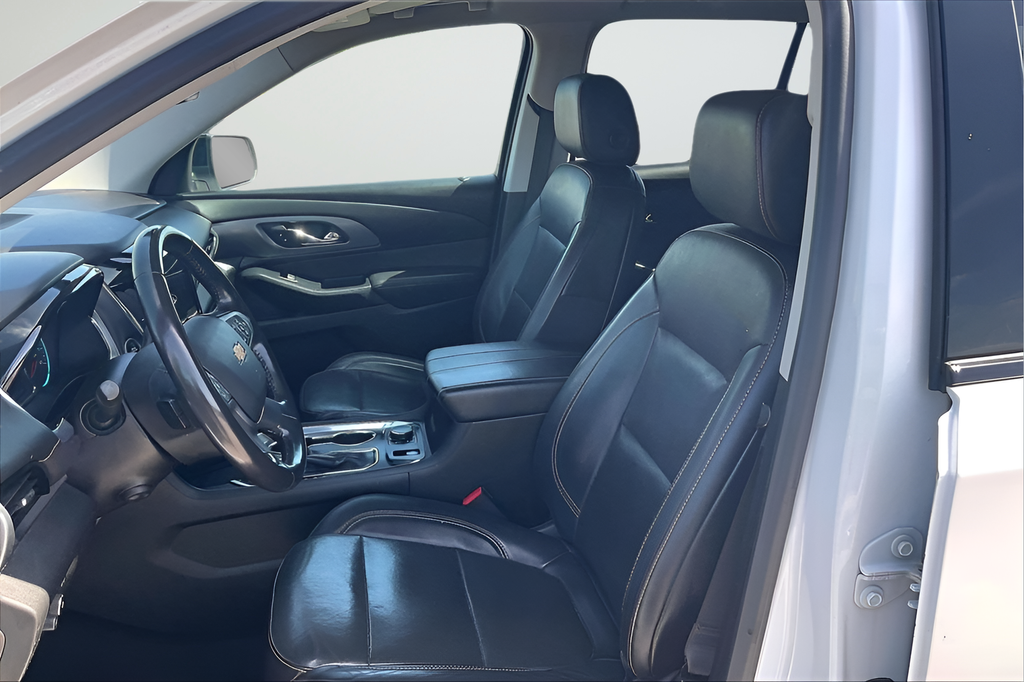Used 2021 Beige Chevrolet Premier image 17