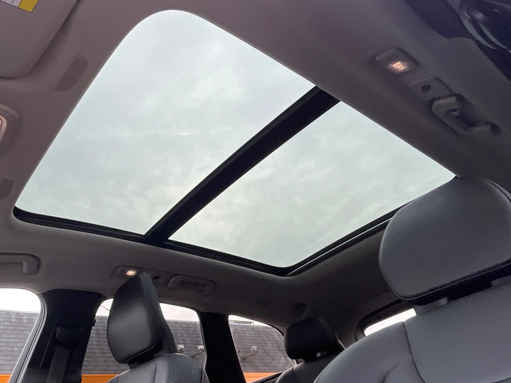 Used 2023 Thunder Grey Metallic Volvo Core Bright Theme image 20