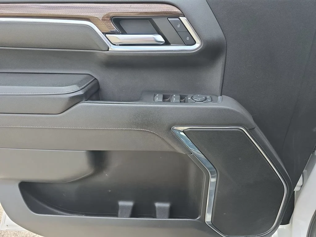 2023 Chevrolet Silverado 1500 LT - Photo 23