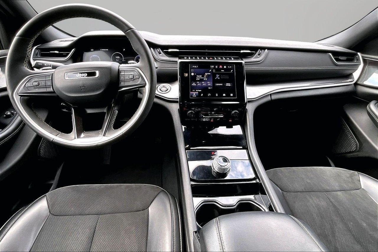 Used 2023 White Jeep Altitude X image 13