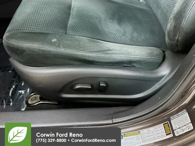 Used 2015 Java Metallic Nissan 2.5 S image 18