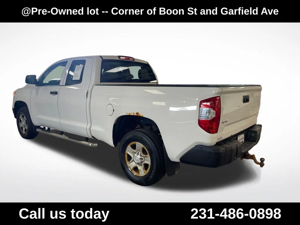 Used 2015 White Toyota SR image 3