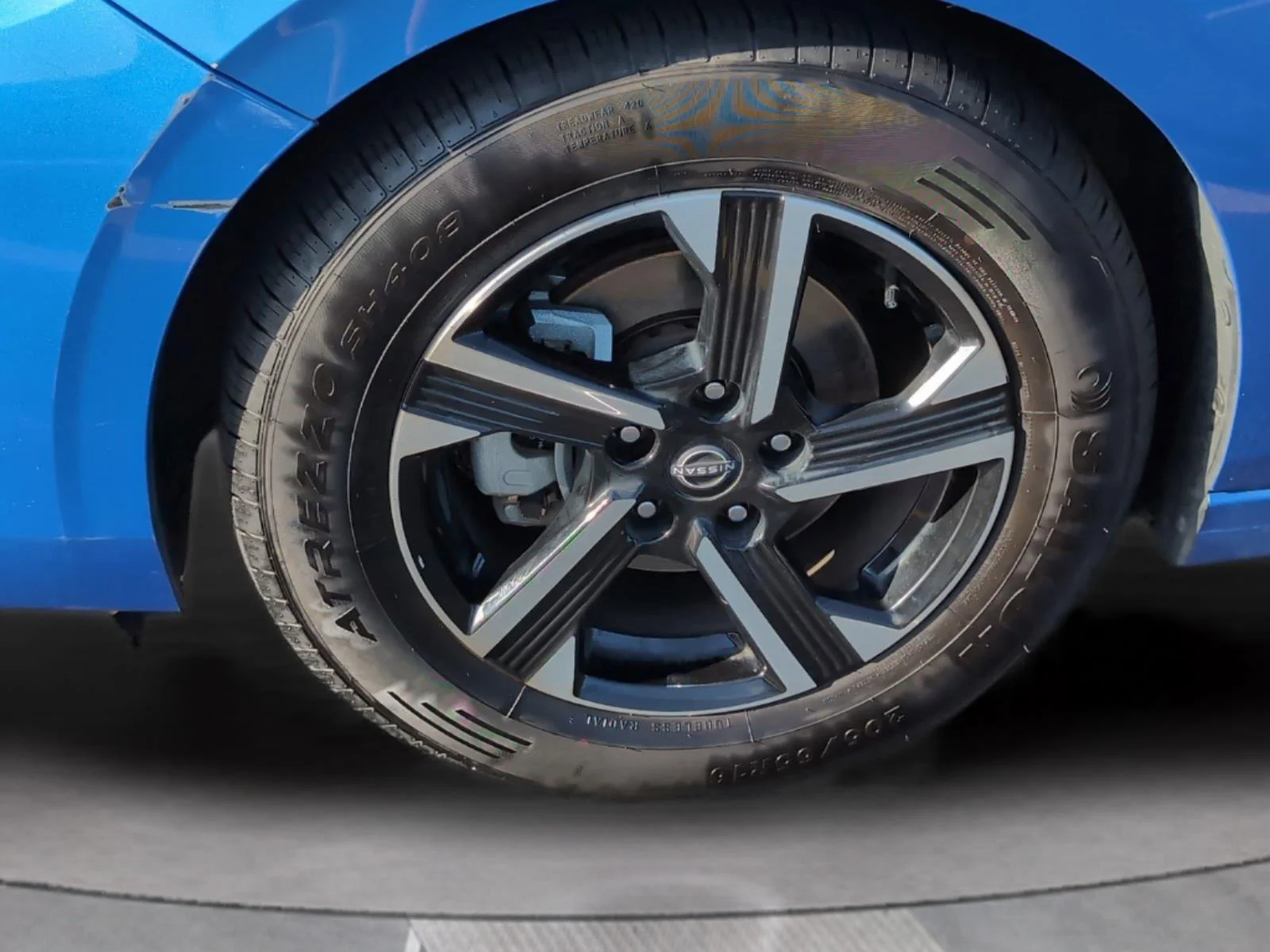 Used 2024 Electric Blue Metallic Nissan SV image 33