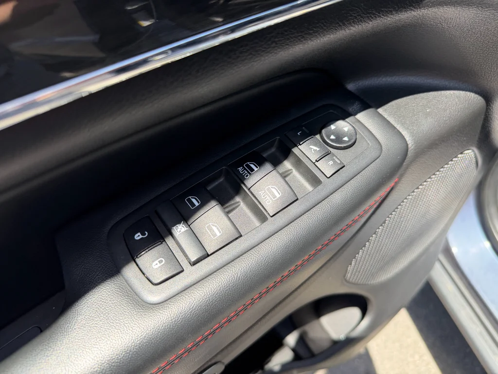 Used 2019 Slate Blue Pearlcoat Jeep Trailhawk image 12
