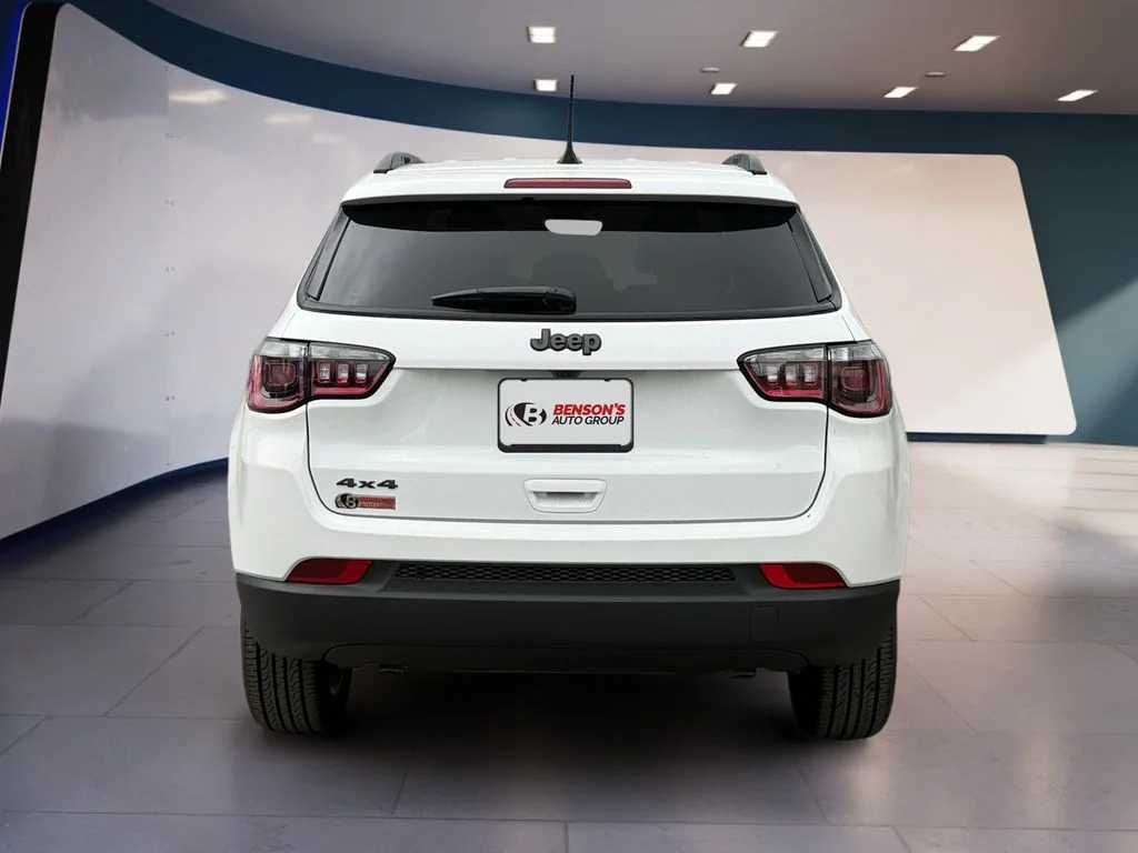 New 2026 White Jeep Latitude image 4
