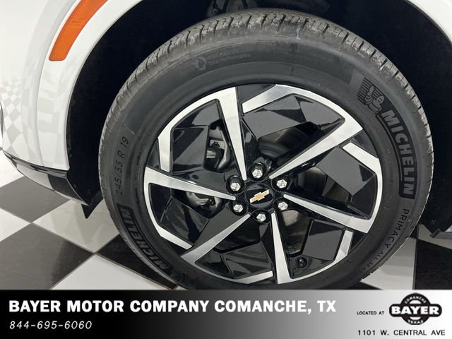 Used 2024 White Chevrolet LT image 27
