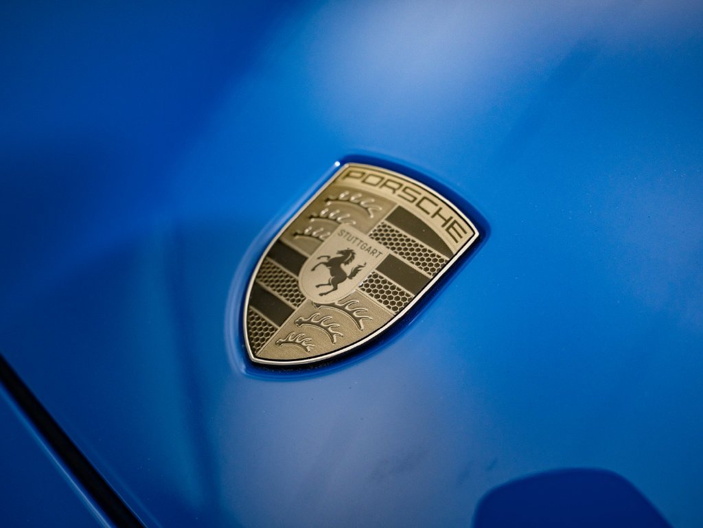 Used 2025 Lugano Blue Porsche 4 image 18