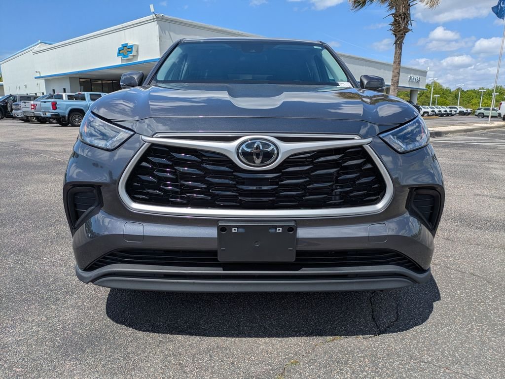 Used 2023 Gray Toyota L image 11