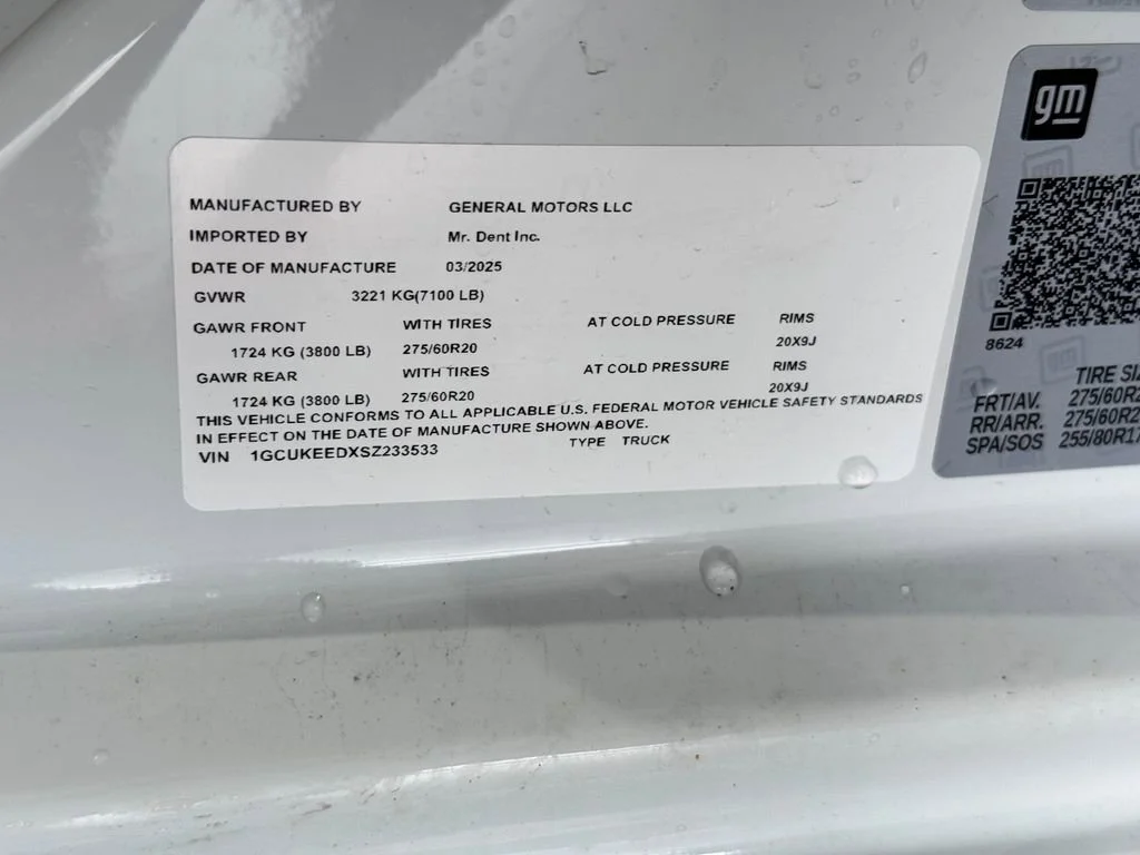 Certified Used 2025 Summit White Chevrolet RST image 11
