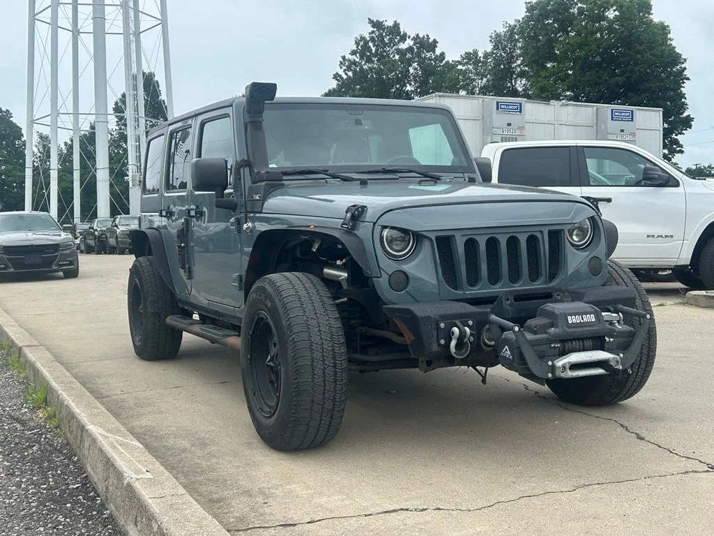 Used 2014 Gray Jeep Unlimited Sport image 4