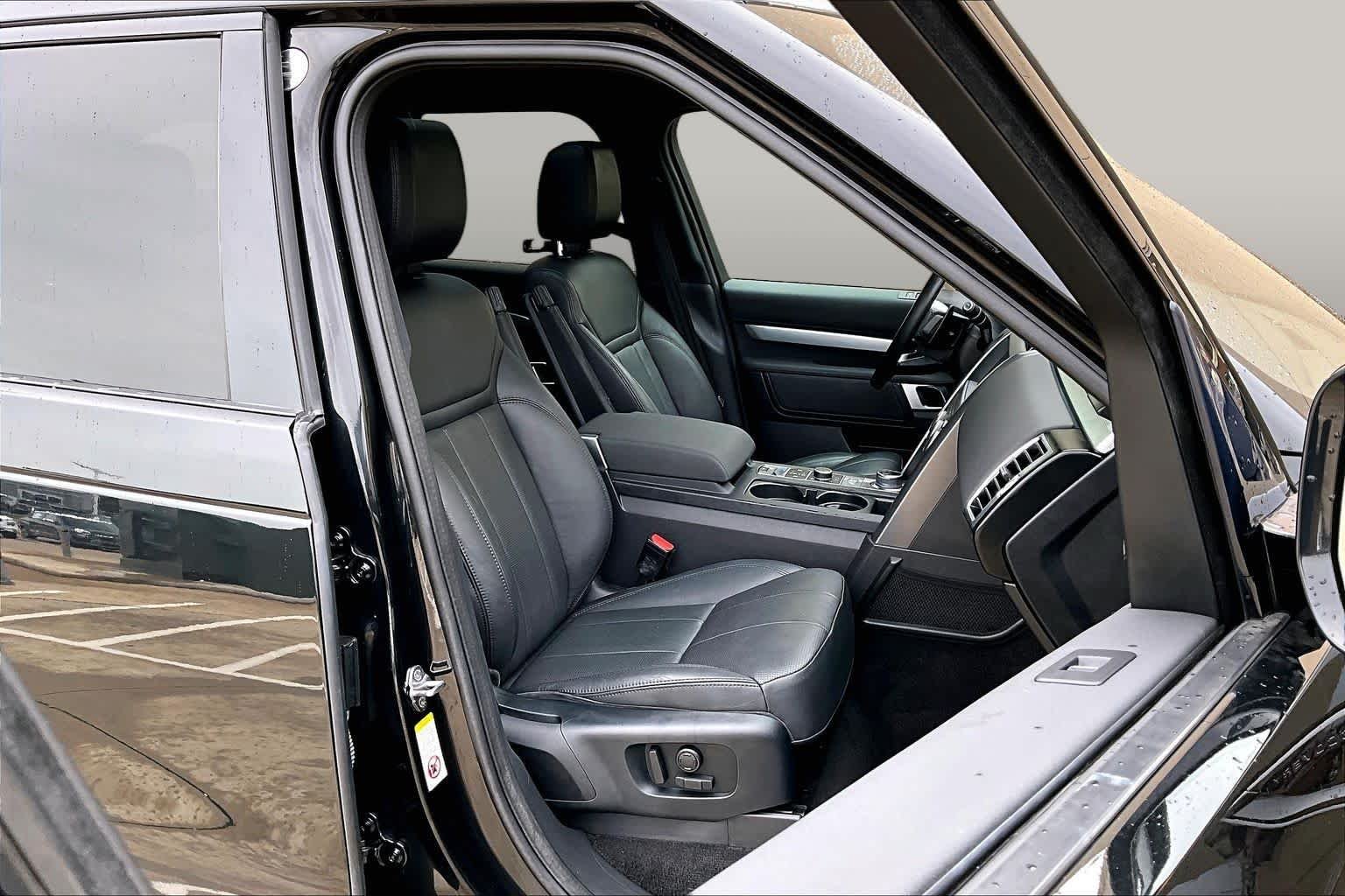 Used 2020 Farallon Black Premium Metallic Land Rover Landmark Edition image 8