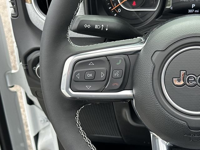 New 2025 White Jeep Sahara image 25