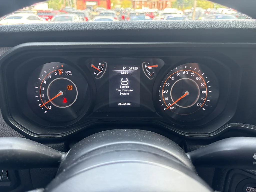 Used 2025 41 Jeep Nighthawk image 4