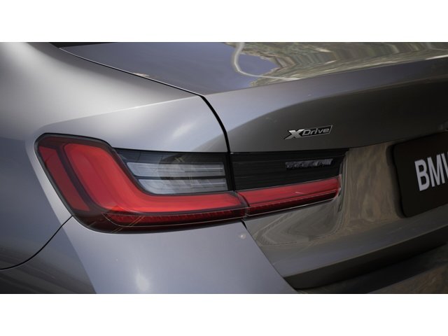 New 2026 Skyscraper Grey Metallic BMW  image 8