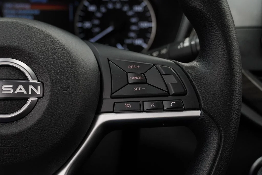 Used 2025 Black Nissan 2.5 SV image 33