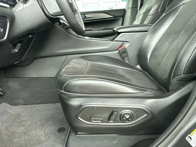Used 2024 Gray Jeep Altitude X image 13