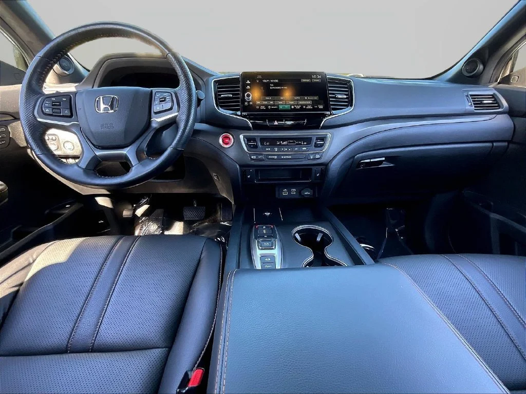 Certified Used 2024 Lunar Silver Metallic Honda AWD TRAILSPORT image 45