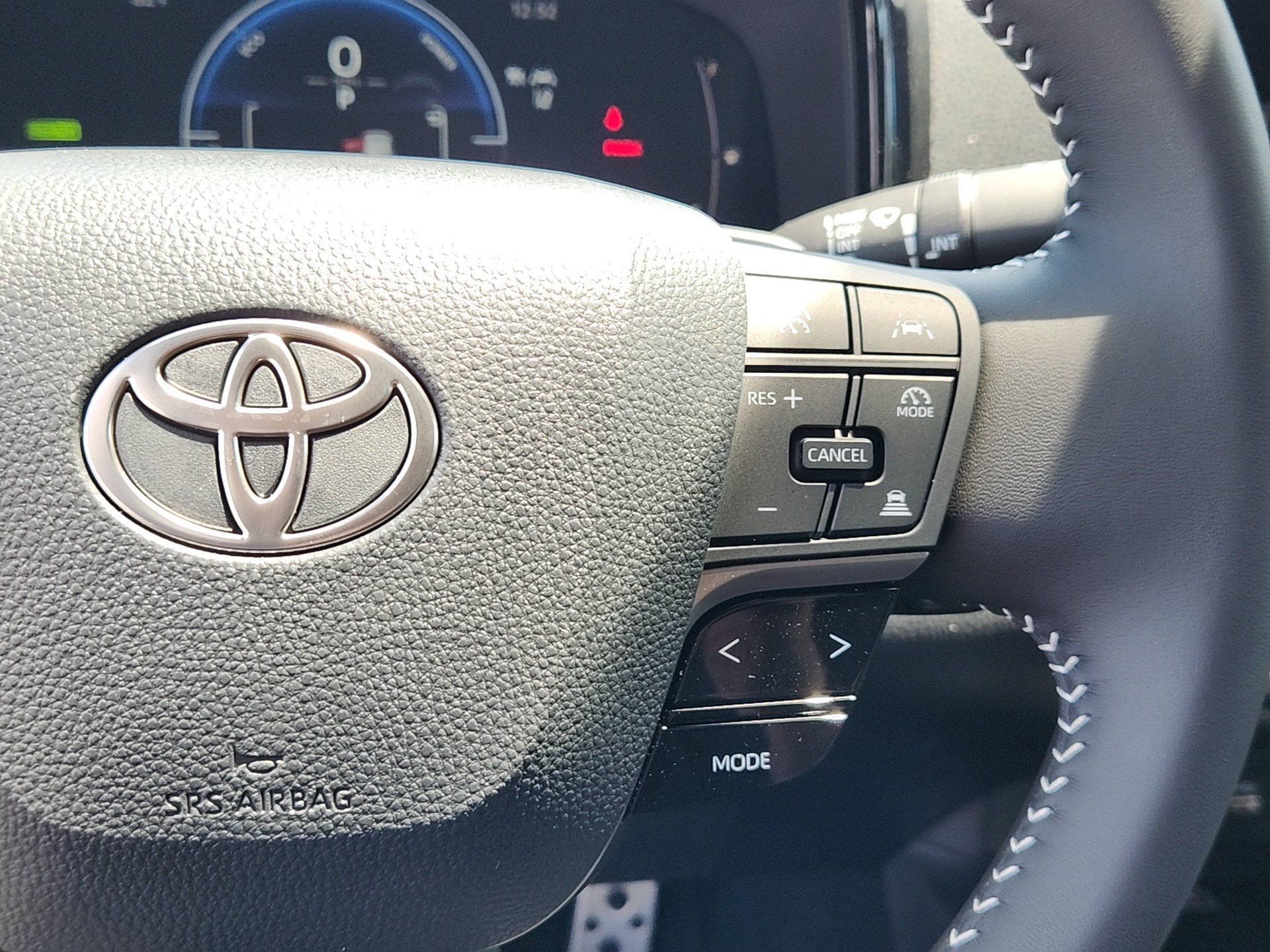 2026 Toyota Camry SE - Photo 18