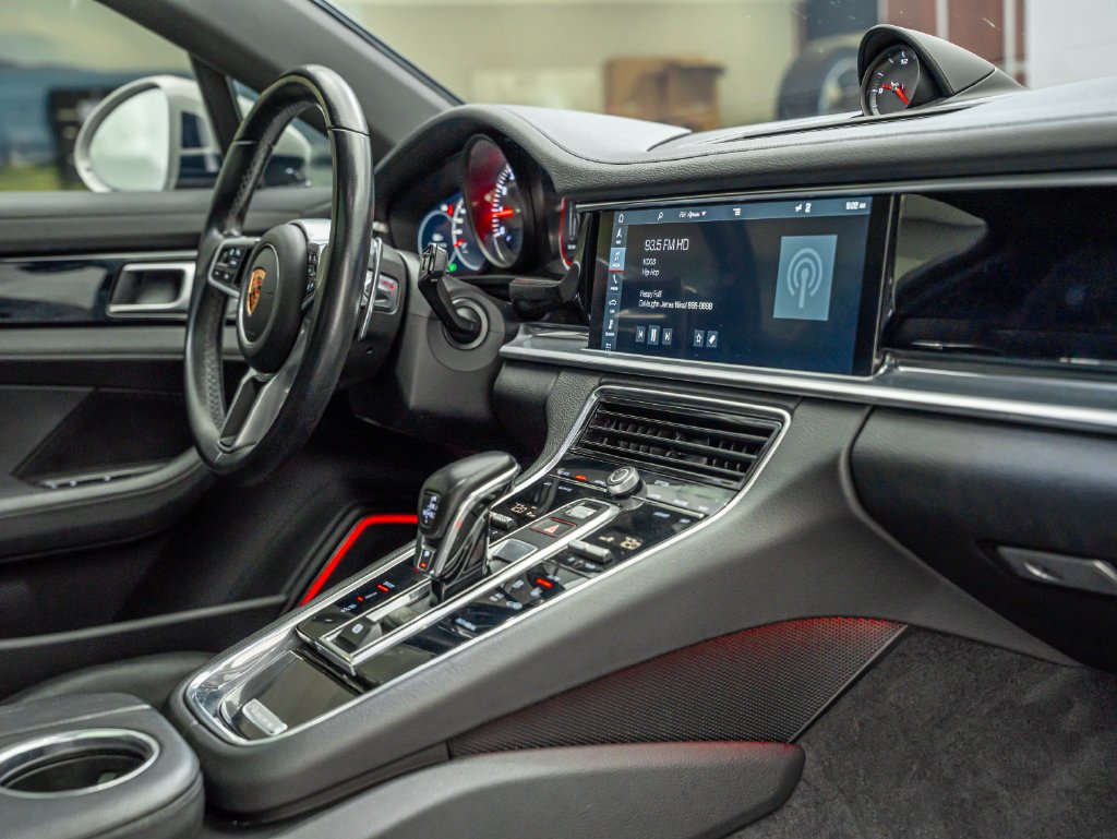 Used 2018 Chalk Porsche 4S image 54