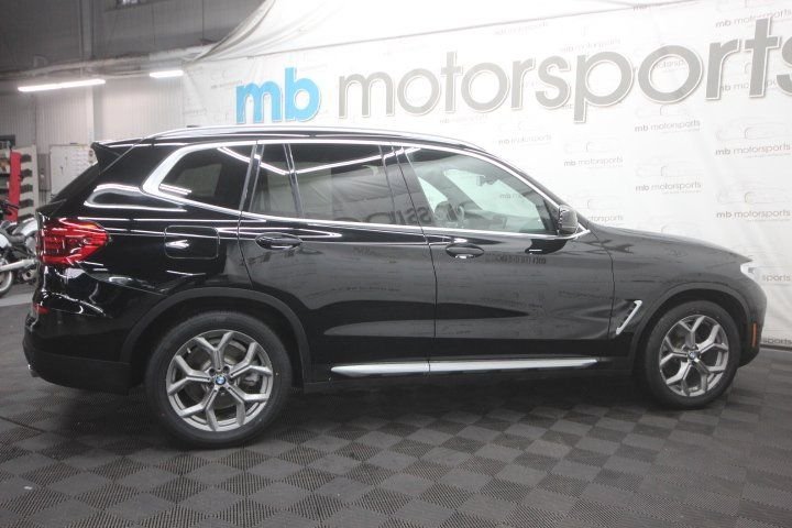 Used 2020 Black BMW xDrive30i image 7