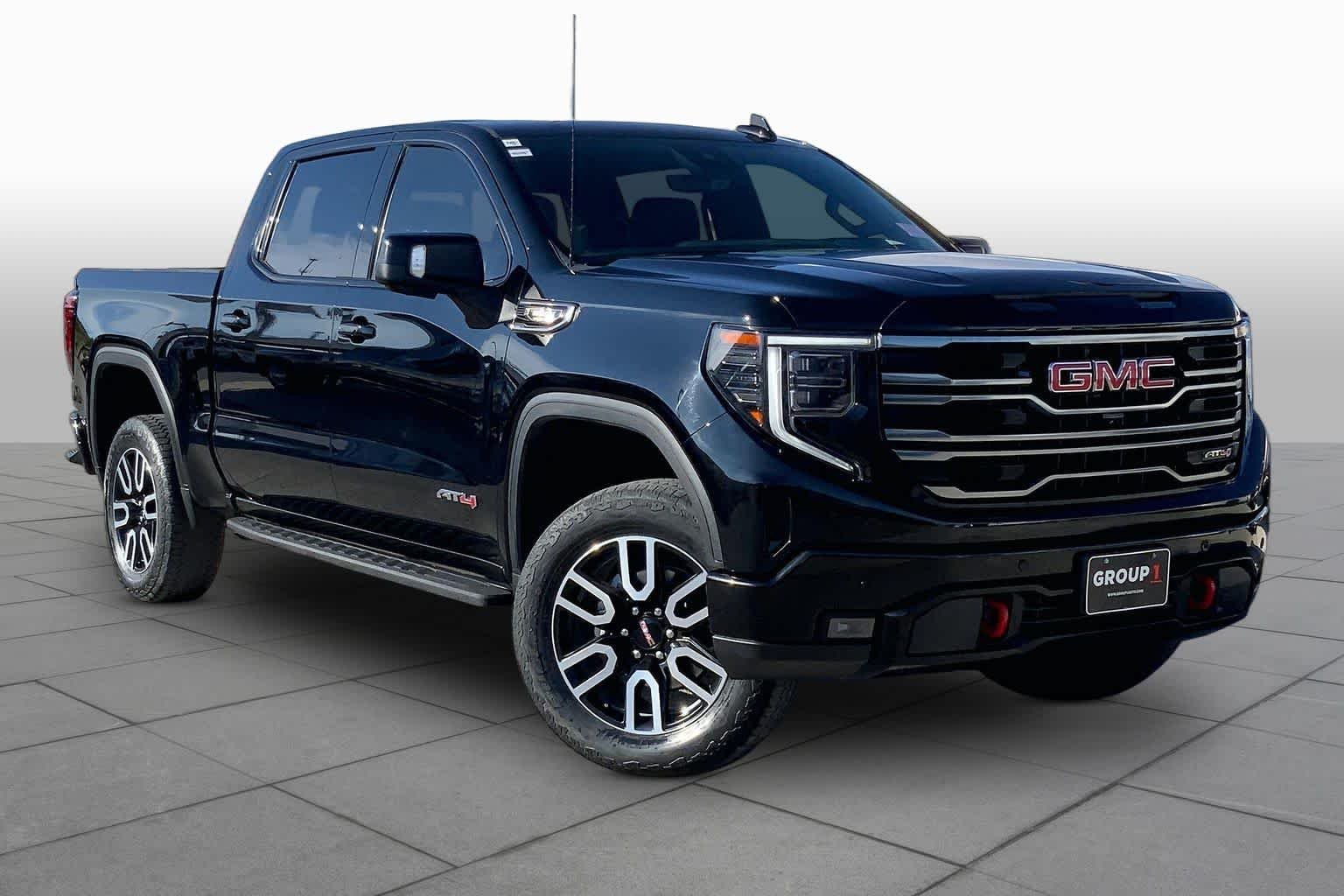 Used 2025 Onyx Black GMC AT4 image 3