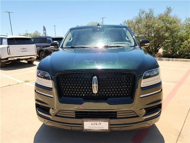 Used 2021 Infinite Black Lincoln Reserve 4x2 image 8