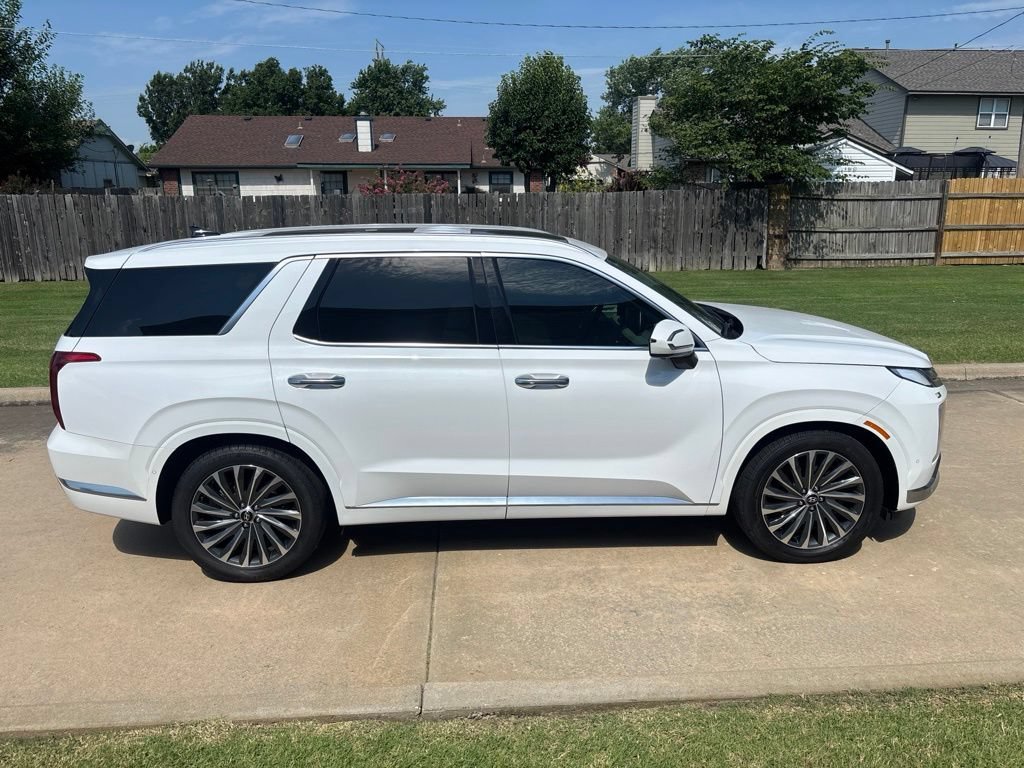 Used 2024 White Hyundai Calligraphy image 4