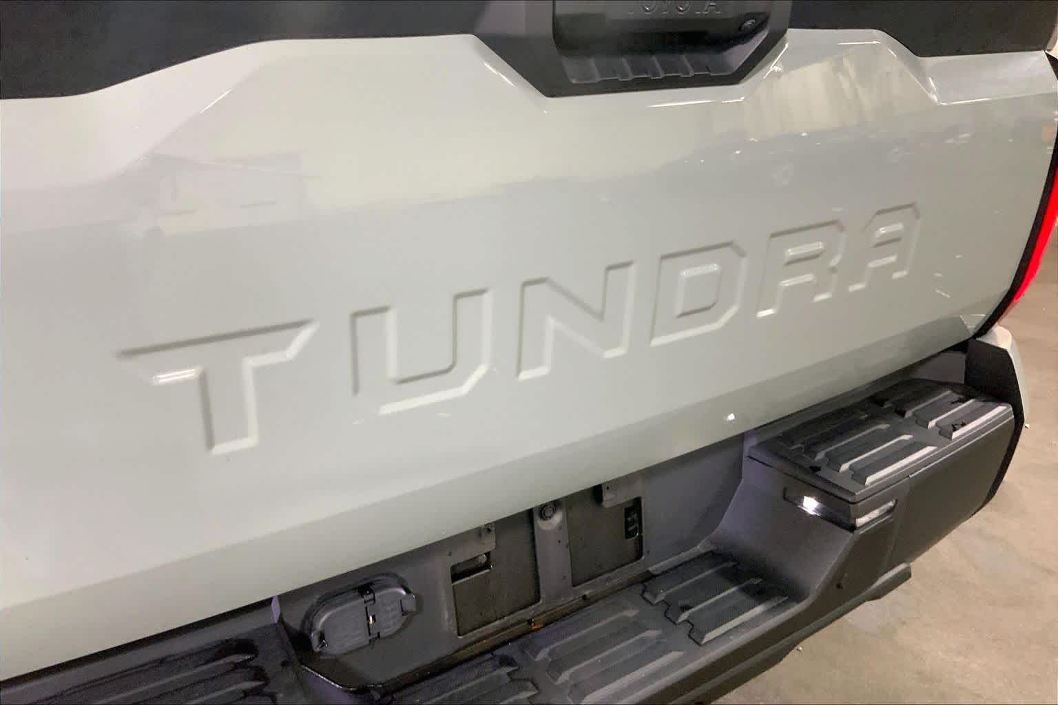 Used 2025 Lunar Rock Toyota SR5 image 11