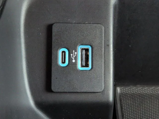 Used 2021 Gray Metallic Ford XL image 21