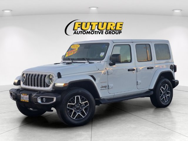 Used 2024 White Jeep Sahara image 8