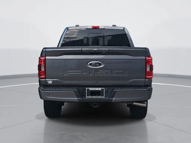 Used 2022 Gray Ford XLT image 4