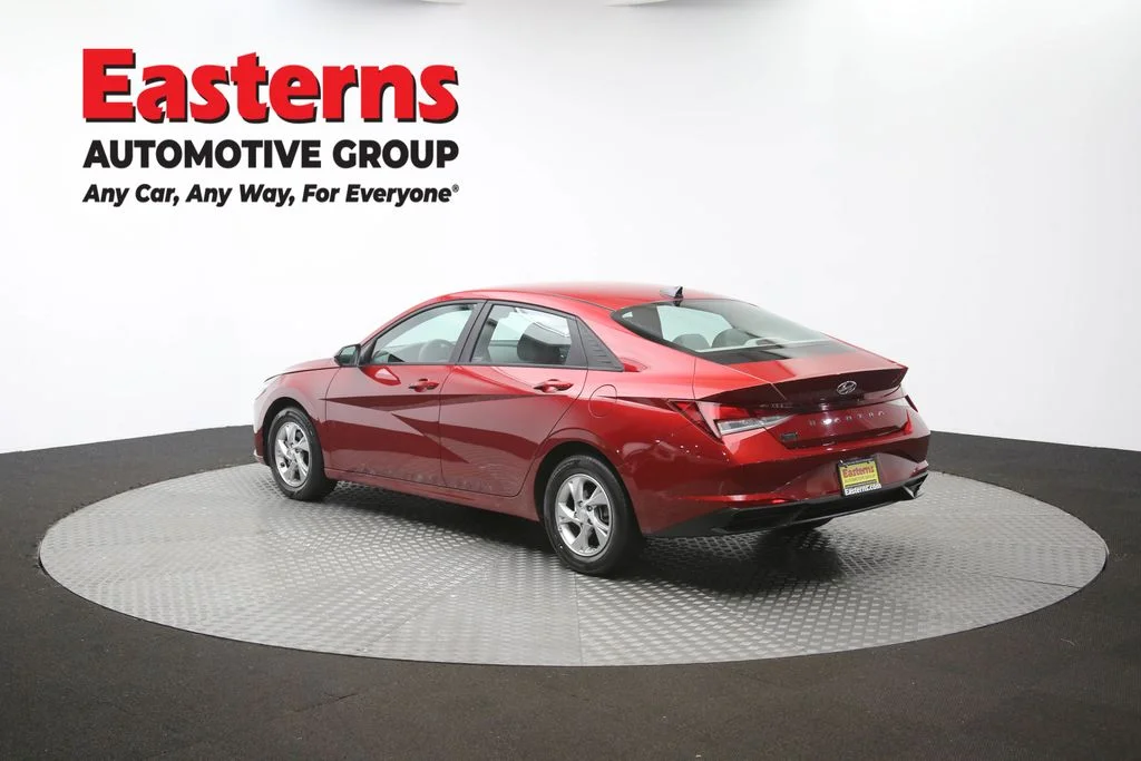 Used 2023 Red Hyundai SE image 63