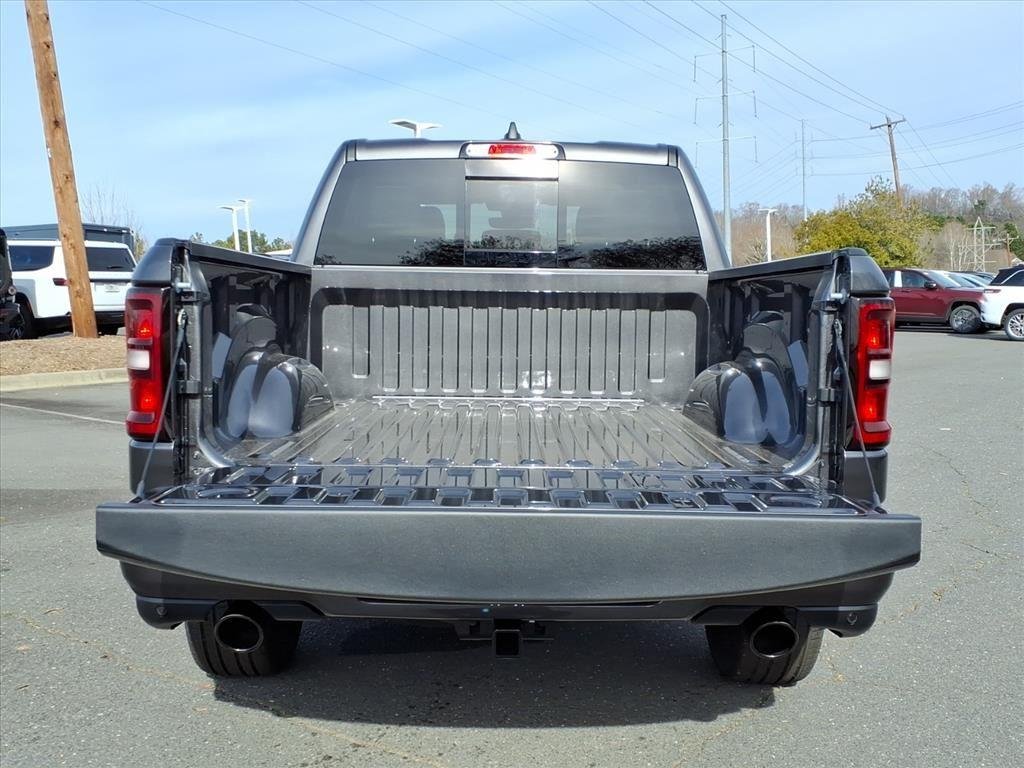 New 2026 Bright White Clear-Coat Exterior Paint RAM Tradesman image 23