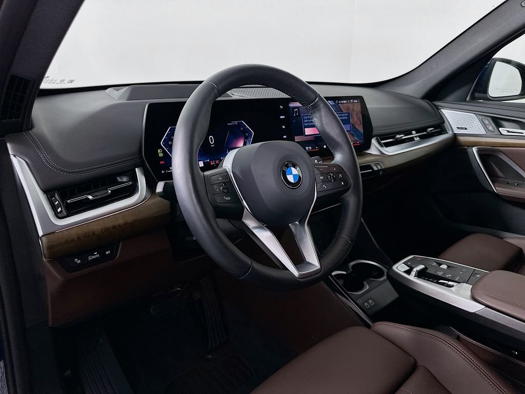 2025 BMW X1 28i - Photo 9