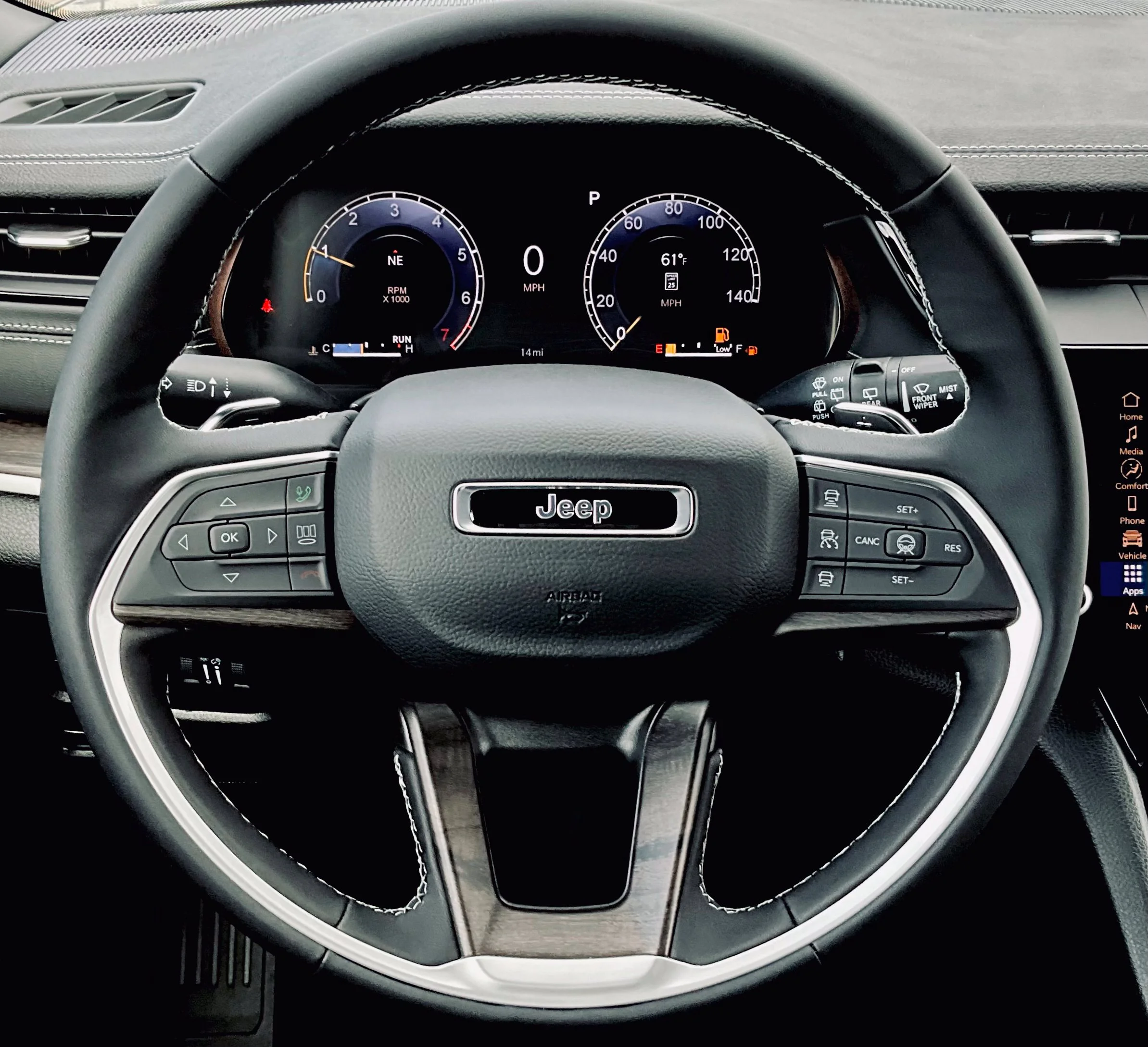 New 2027 Gray Jeep Laredo Altitude image 14