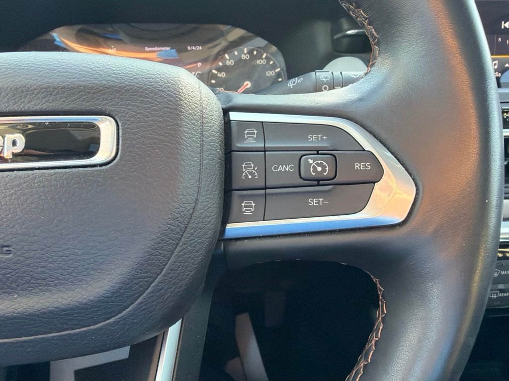 Used 2022 Gray Jeep Limited image 34