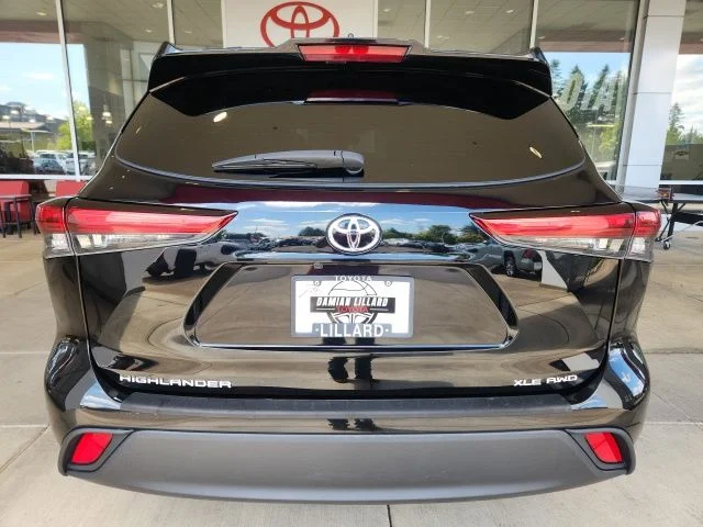 Used 2023 Black Toyota XLE image 10