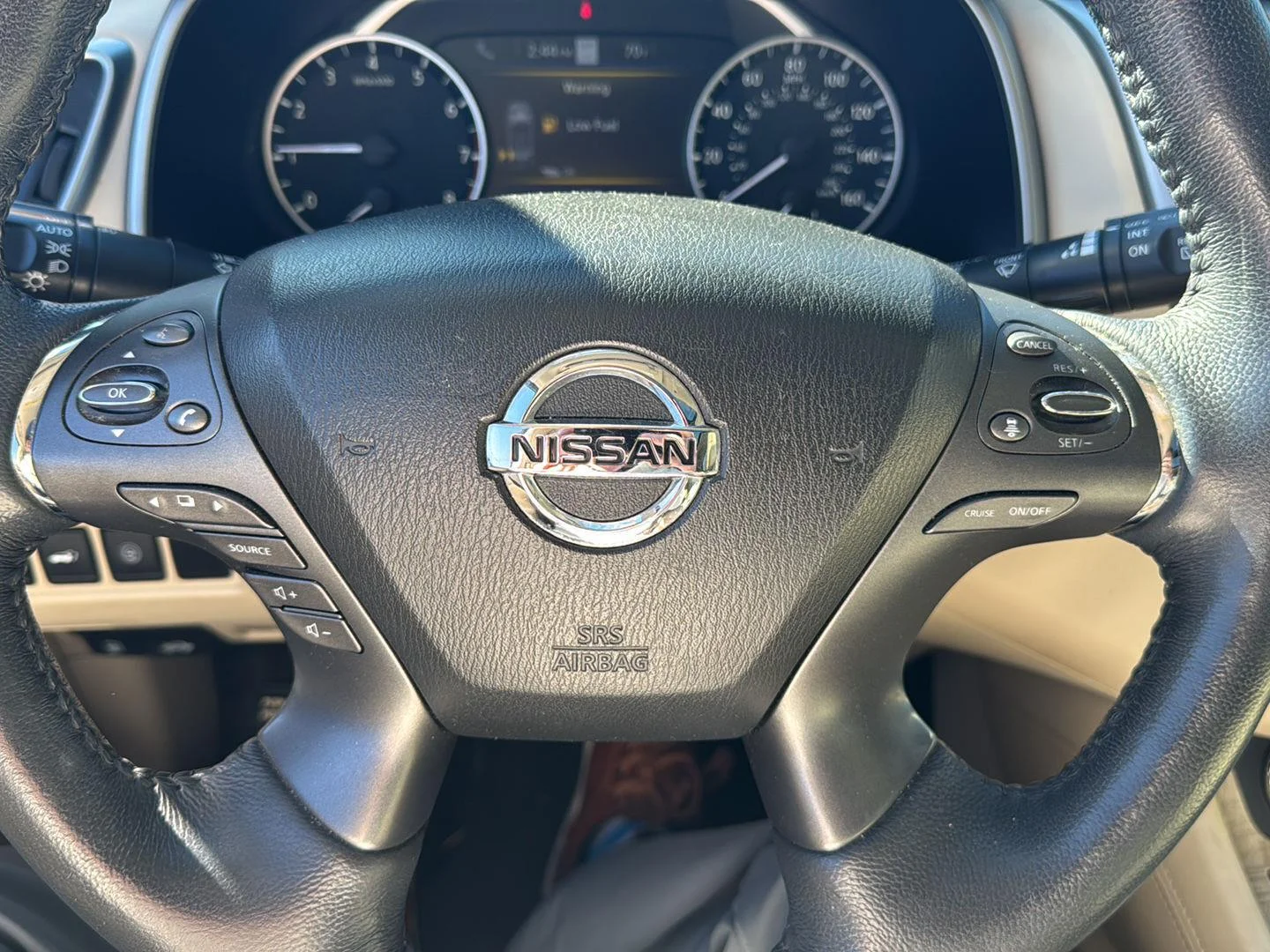 Used 2019 Pearl White Tricoat Nissan SL image 9
