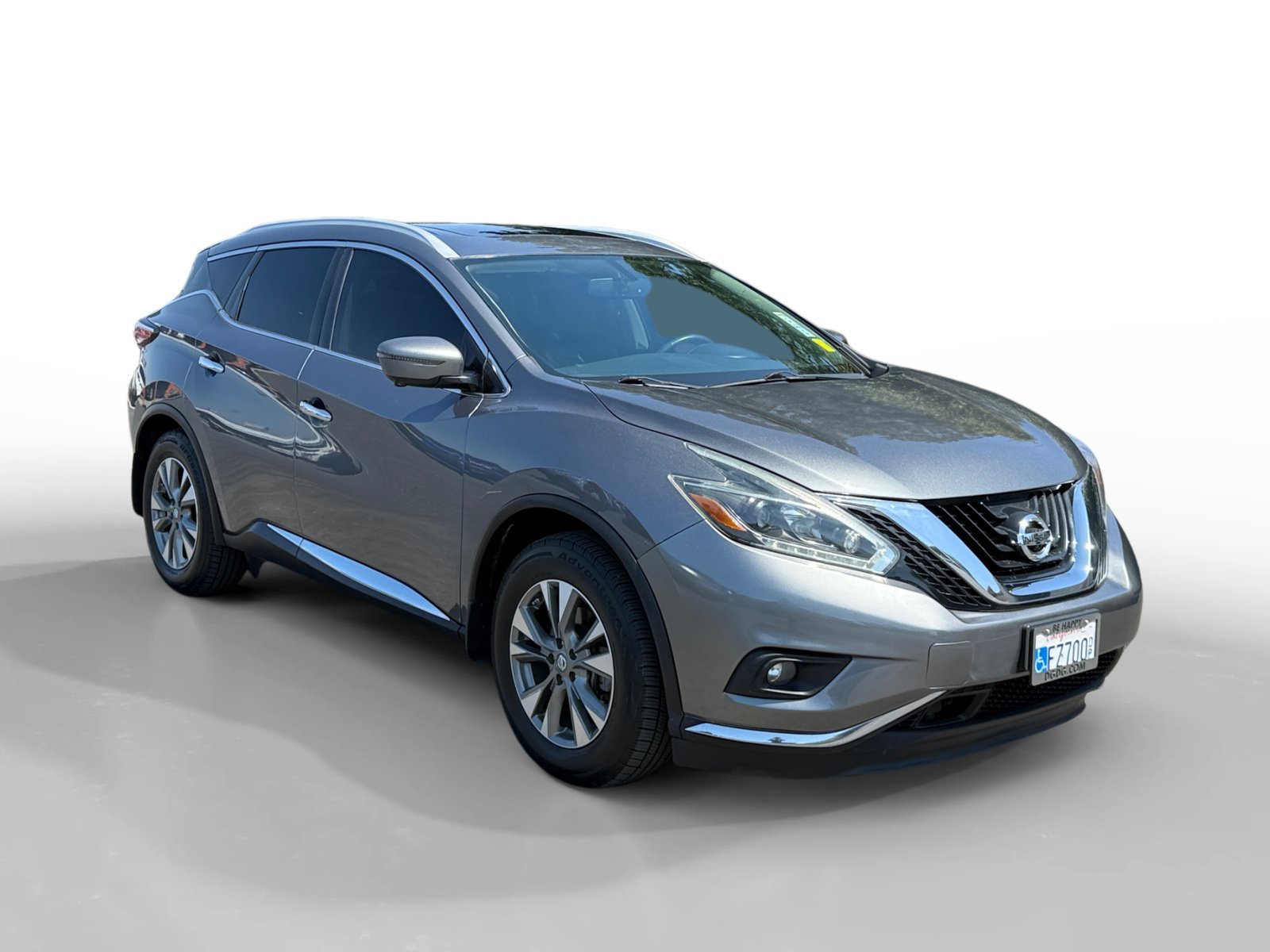 Used 2018 Gun Metallic Nissan SL image 7