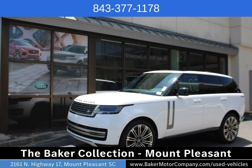 Used 2024 White Land Rover SE image 1