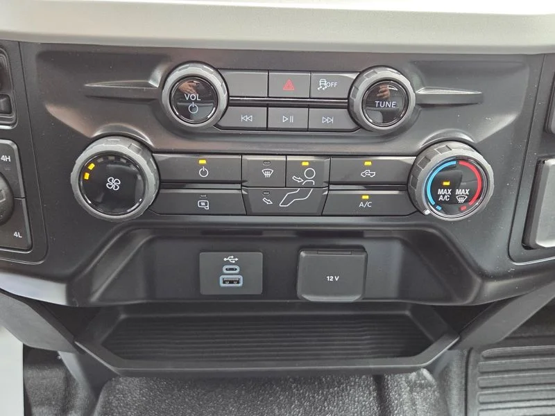 New 2026 Agate Black Metallic Ford F-250® XL image 34